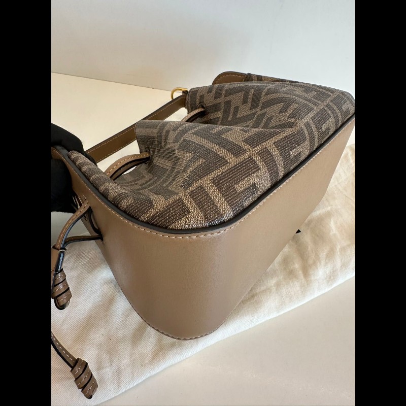 Fendi Pomodorion 
燈籠包-9