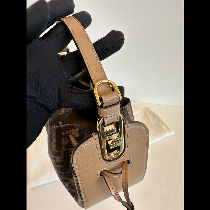 Fendi Pomodorion 
燈籠包-10