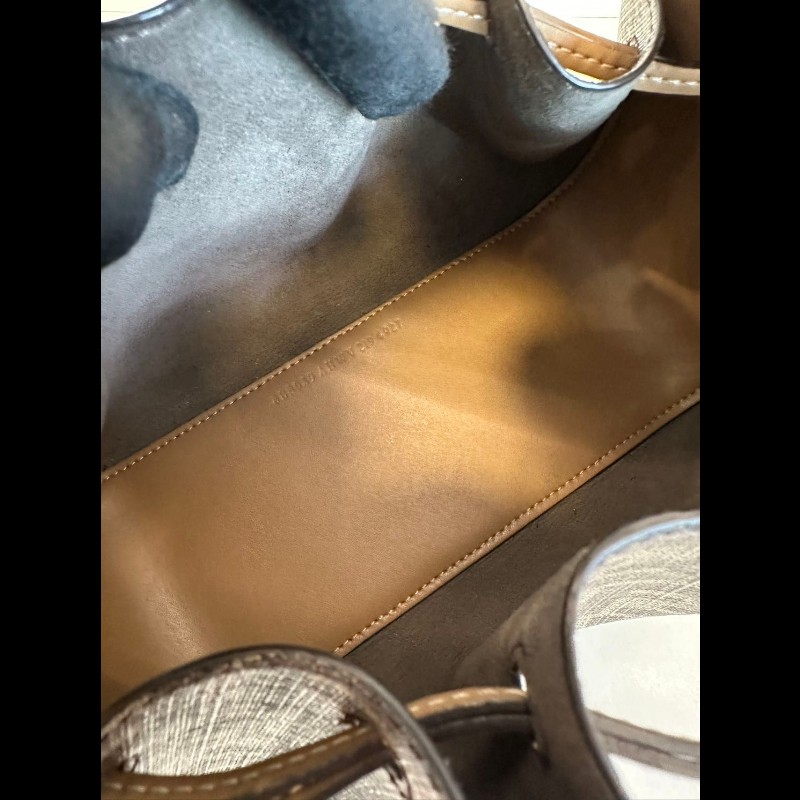 Fendi Pomodorion 
燈籠包-12