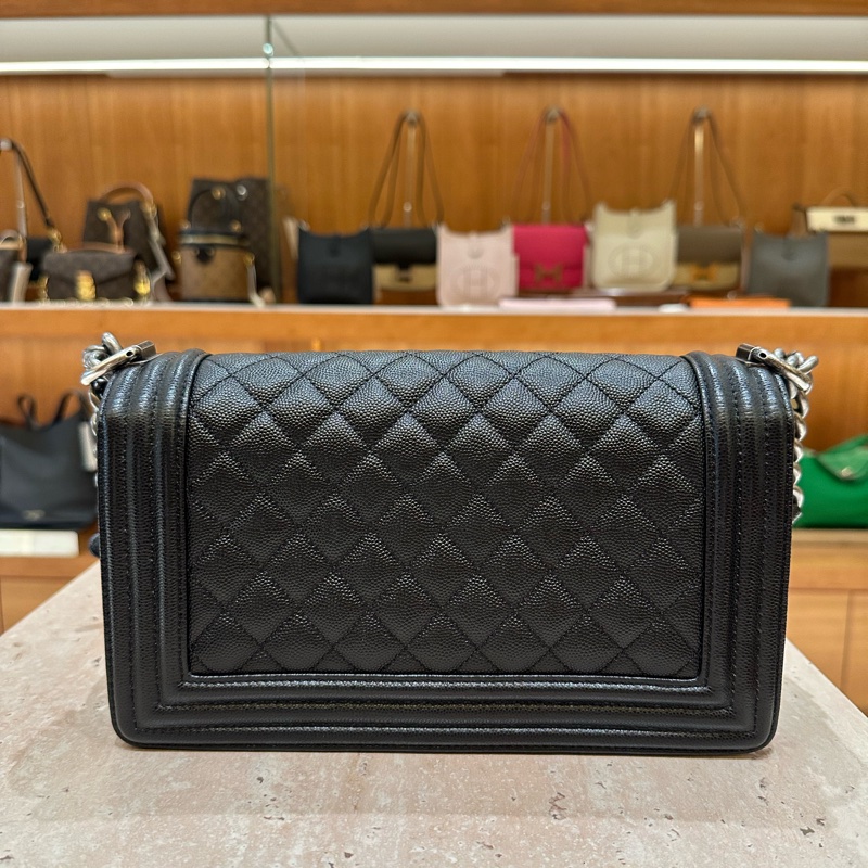 Chanel香奈兒leboy黑銀中號牛皮鏈條包-1