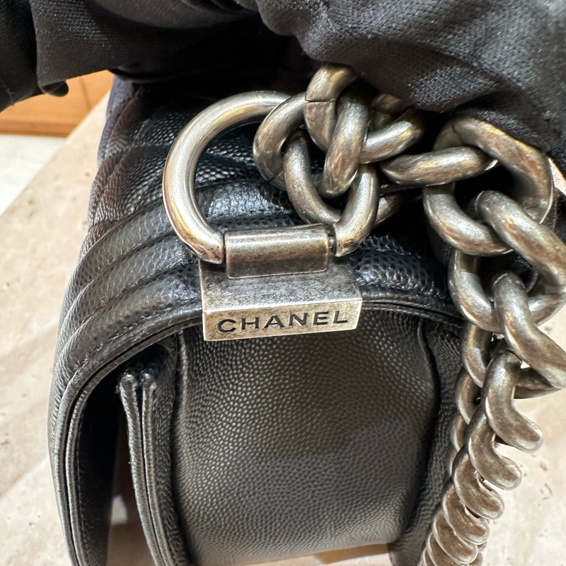Chanel香奈兒leboy黑銀中號牛皮鏈條包-9