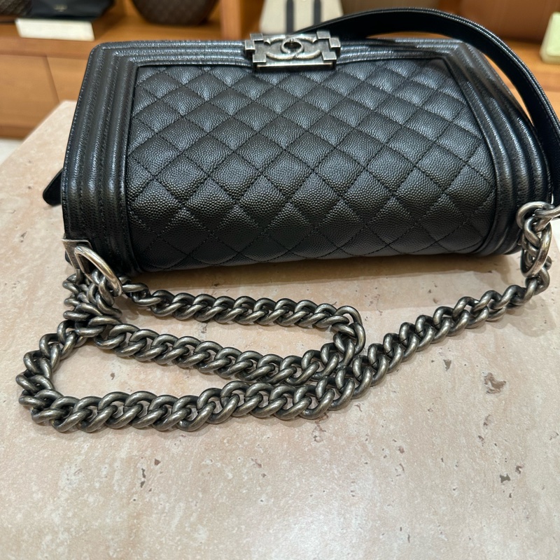 Chanel香奈兒leboy黑銀中號牛皮鏈條包-12