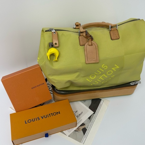 Louis Vuitton 限量帆布旅行袋