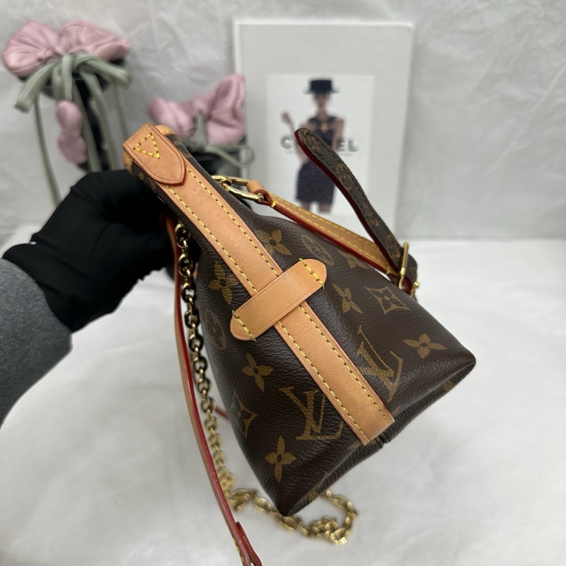 Lv 路易威登 carryall bb-2
