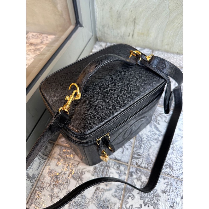 香奈兒包 化妝包 化妝箱 黑色 魚子醬 荔枝皮 手提包 魚子醬牛皮  黑色魚子醬牛皮 復古包 皮革包 包包 皮革包  魚子醬牛皮  斜挎包 手提包 化妝盒子 化妝箱 化妝袋 側背袋 二手包 中古包 二手-11