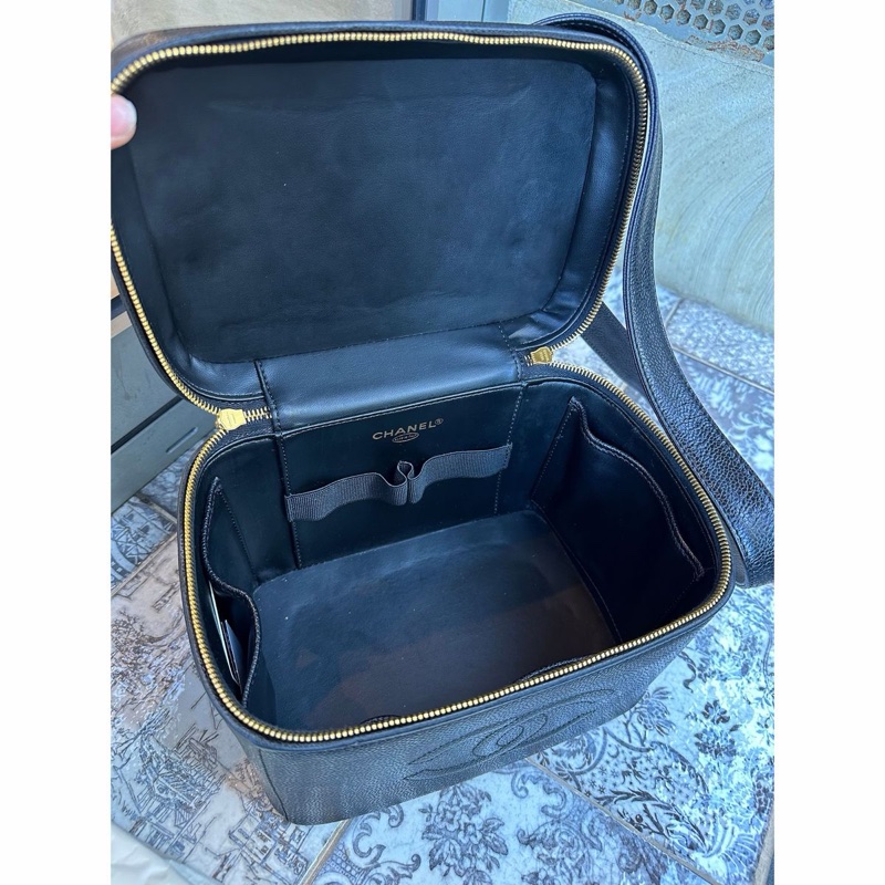 香奈兒包 化妝包 化妝箱 黑色 魚子醬 荔枝皮 手提包 魚子醬牛皮  黑色魚子醬牛皮 復古包 皮革包 包包 皮革包  魚子醬牛皮  斜挎包 手提包 化妝盒子 化妝箱 化妝袋 側背袋 二手包 中古包 二手-19
