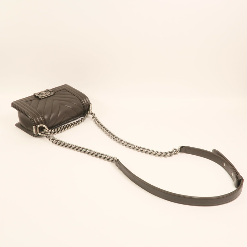 CHANEL 牛皮皮革Boy 20銀扣鏈帶肩背袋-7