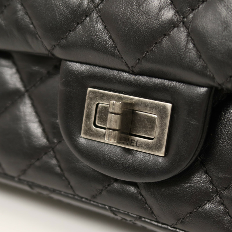 CHANEL 牛皮皮革2.55銀扣鏈帶肩背袋-10