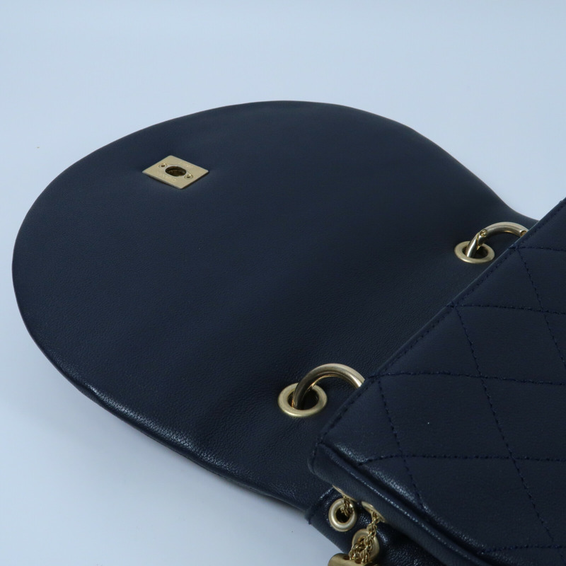 CHANEL 牛皮皮革Chain Shoulder金扣鏈帶手挽肩背兩用袋-15