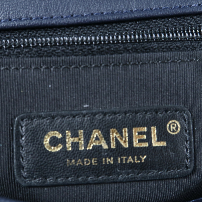 CHANEL 牛皮皮革Chain Shoulder金扣鏈帶手挽肩背兩用袋-16