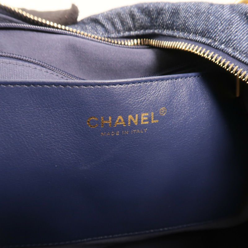 CHANEL 牛仔布C25 Hobo金扣鏈帶肩背袋-5