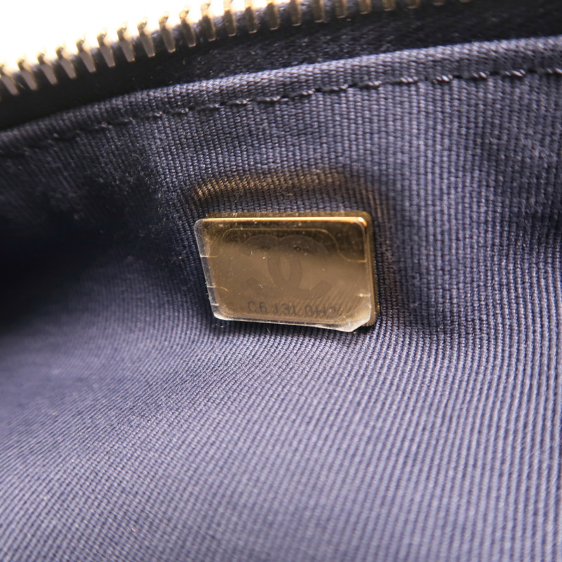 CHANEL 牛仔布C25 Hobo金扣鏈帶肩背袋-6