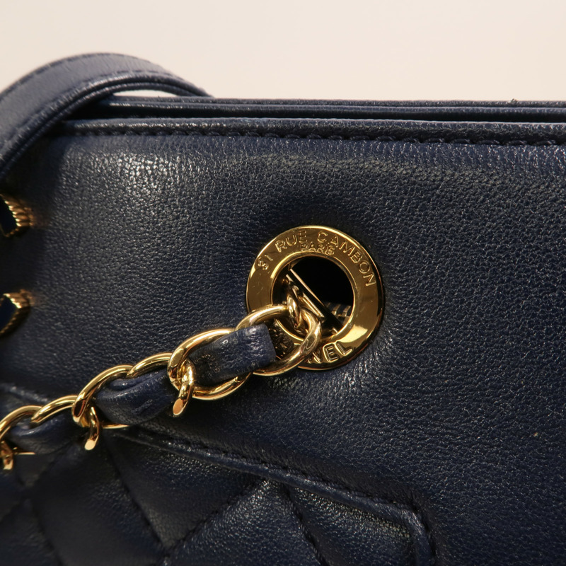 CHANEL 牛皮皮革Mademoiselle Vintage Tote金扣鏈帶肩背袋-14