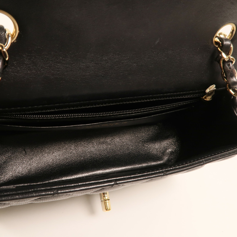 CHANEL 羊皮皮革Classic 20金扣鏈帶肩背袋-4