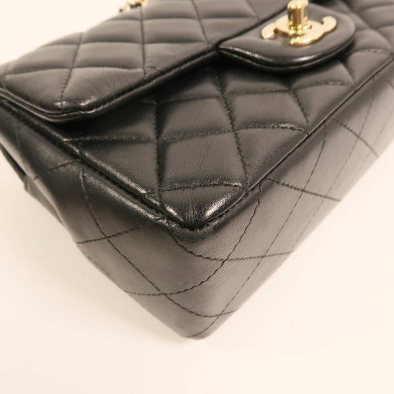 CHANEL 羊皮皮革Classic 20金扣鏈帶肩背袋-12