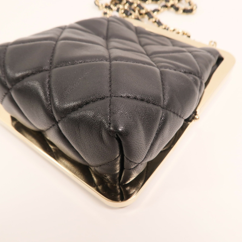 CHANEL 羊皮皮革/漆皮皮革Chain Clutch Shoulder金扣鏈帶肩背袋-10