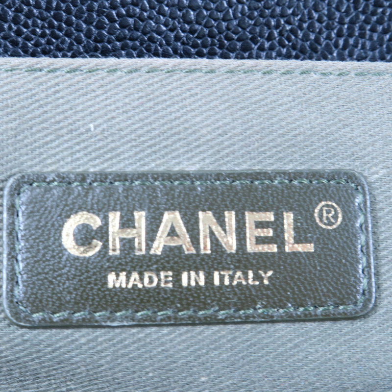 CHANEL 牛皮皮革Boy 25金扣鏈帶肩背袋-13