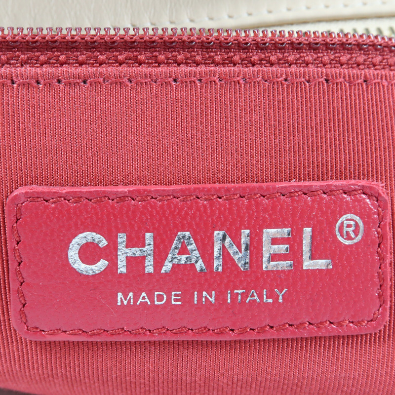 CHANEL 牛皮皮革Gabrielle Small鏈帶肩背袋-13