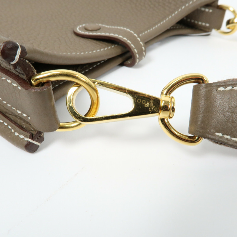 HERMES 【Hermes Fair】Clemence皮革Evelyne TPM金扣肩背袋Etoupe-12