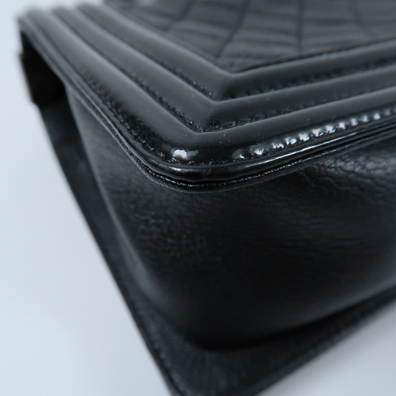 CHANEL 牛皮皮革Boy 25鏈帶肩背袋-6