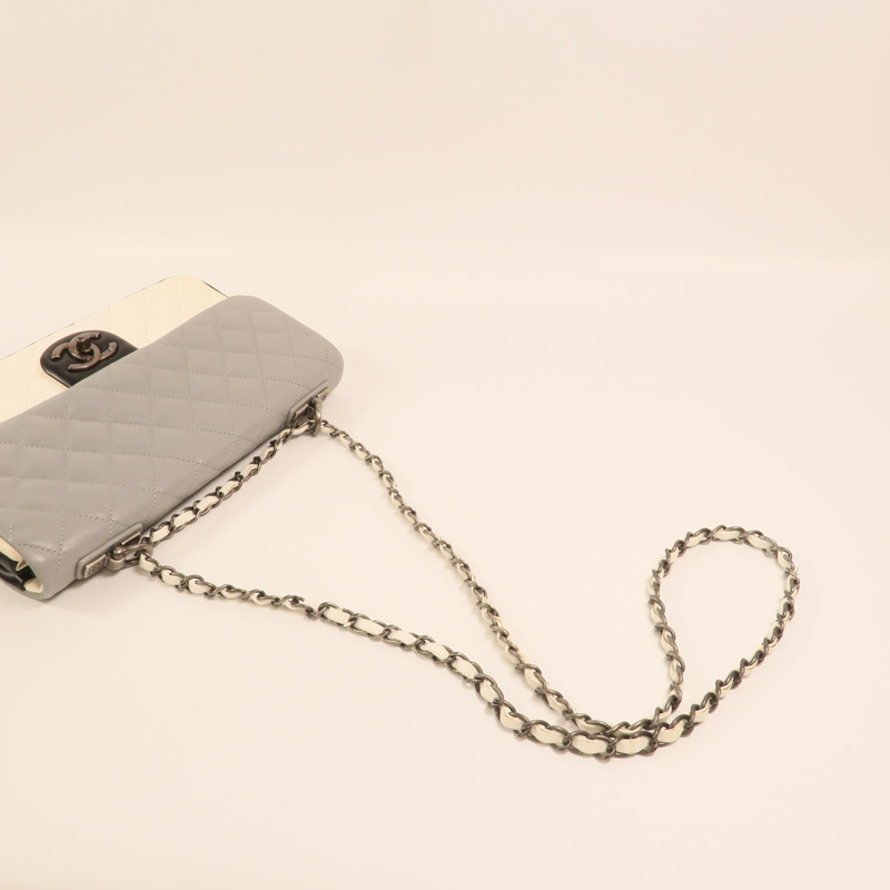 CHANEL 羊皮皮革Chain Shoulder銀扣肩背袋-7