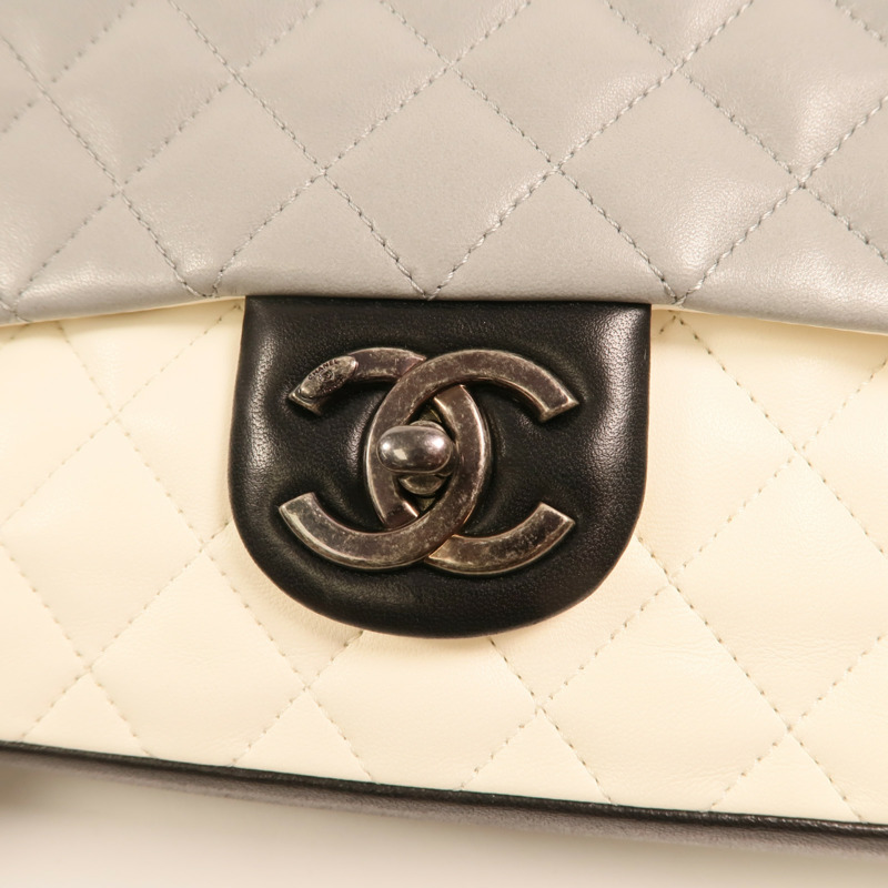 CHANEL 羊皮皮革Chain Shoulder銀扣肩背袋-8