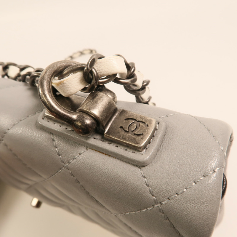 CHANEL 羊皮皮革Chain Shoulder銀扣肩背袋-11