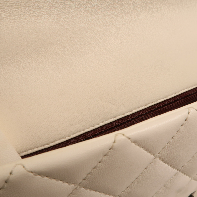 CHANEL 羊皮皮革Chain Shoulder銀扣肩背袋-17