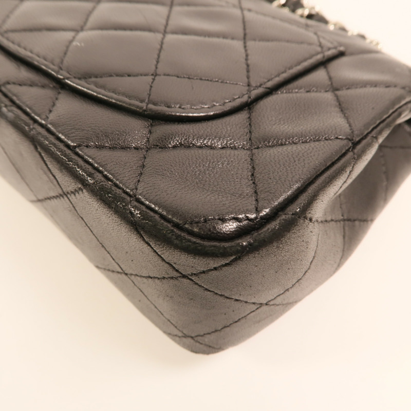 CHANEL 羊皮皮革Mini Classic 20銀扣鏈帶肩背袋-14