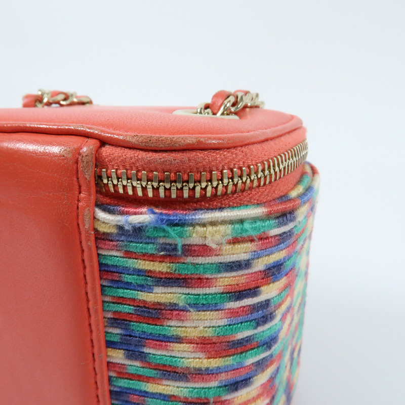 CHANEL Embroidered Thread Mini Vanity Case金扣鏈帶肩背袋-3