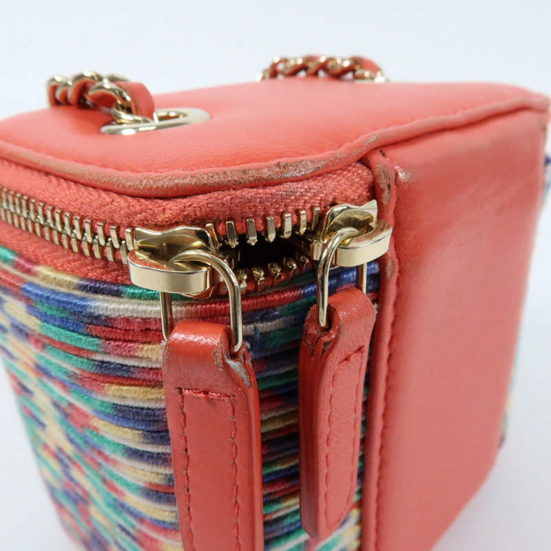 CHANEL Embroidered Thread Mini Vanity Case金扣鏈帶肩背袋-4