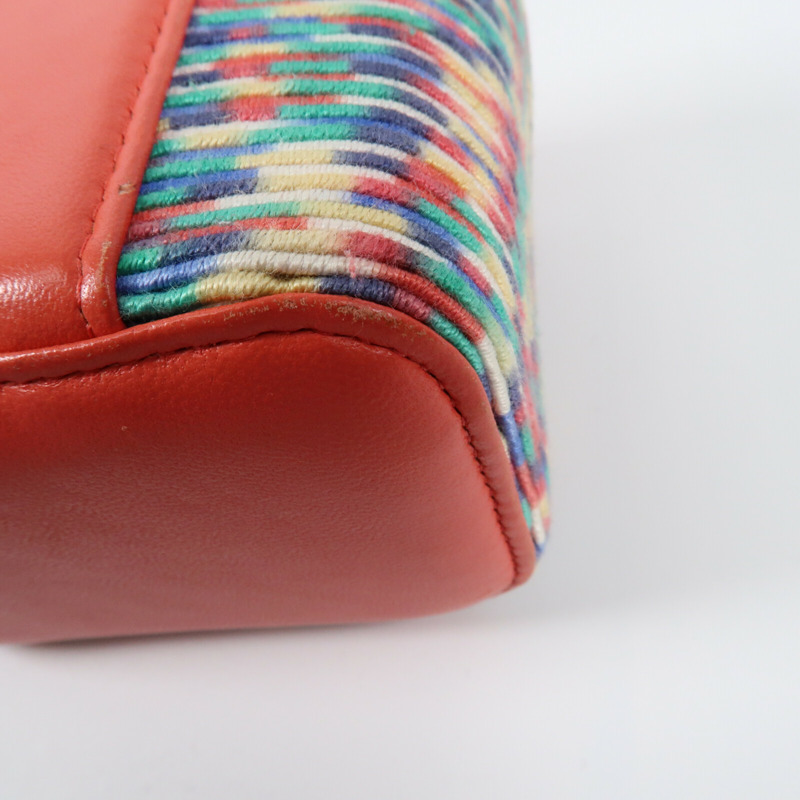 CHANEL Embroidered Thread Mini Vanity Case金扣鏈帶肩背袋-9