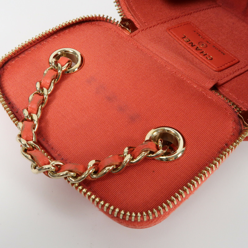 CHANEL Embroidered Thread Mini Vanity Case金扣鏈帶肩背袋-12