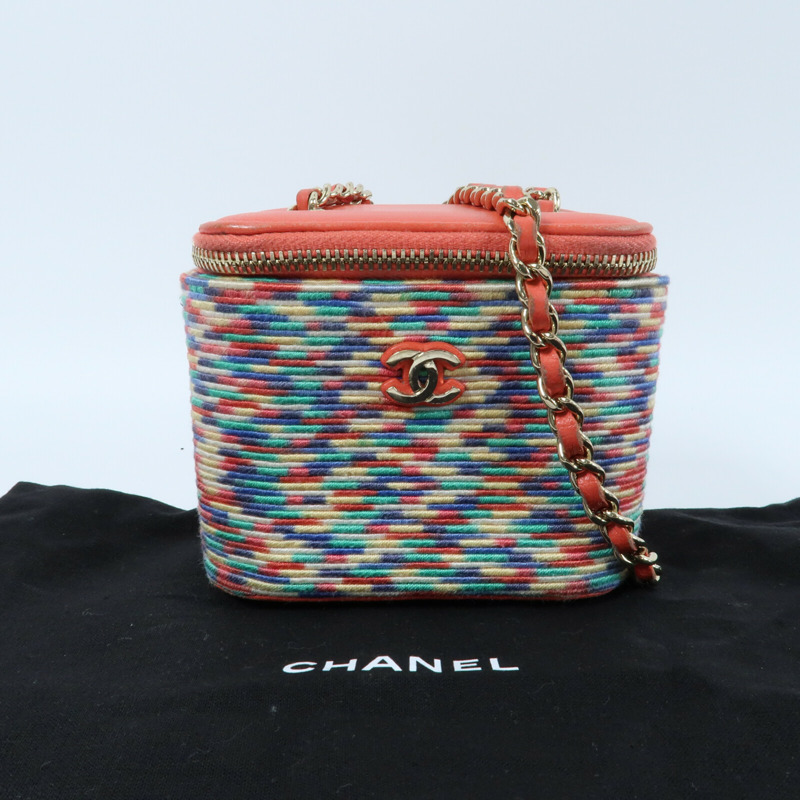 CHANEL Embroidered Thread Mini Vanity Case金扣鏈帶肩背袋-17