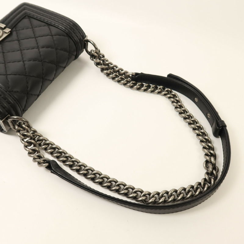 CHANEL 牛皮皮革Boy 20銀扣鏈帶肩背袋-7