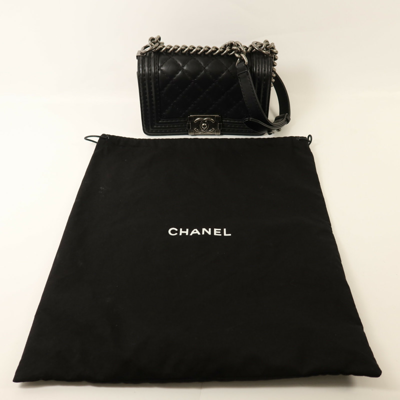 CHANEL 牛皮皮革Boy 20銀扣鏈帶肩背袋-8