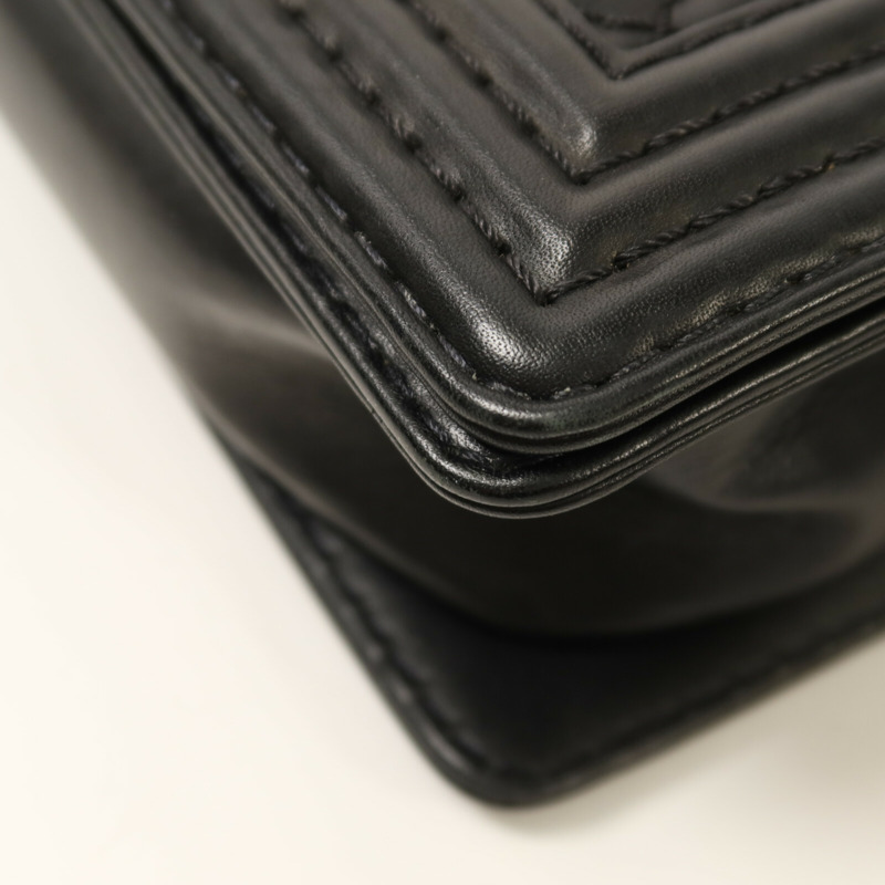 CHANEL 牛皮皮革Boy 20銀扣鏈帶肩背袋-11