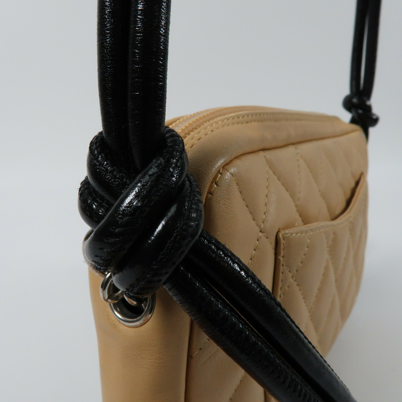 CHANEL 牛皮皮革Cambon Small Rectangle銀扣手挽袋-11