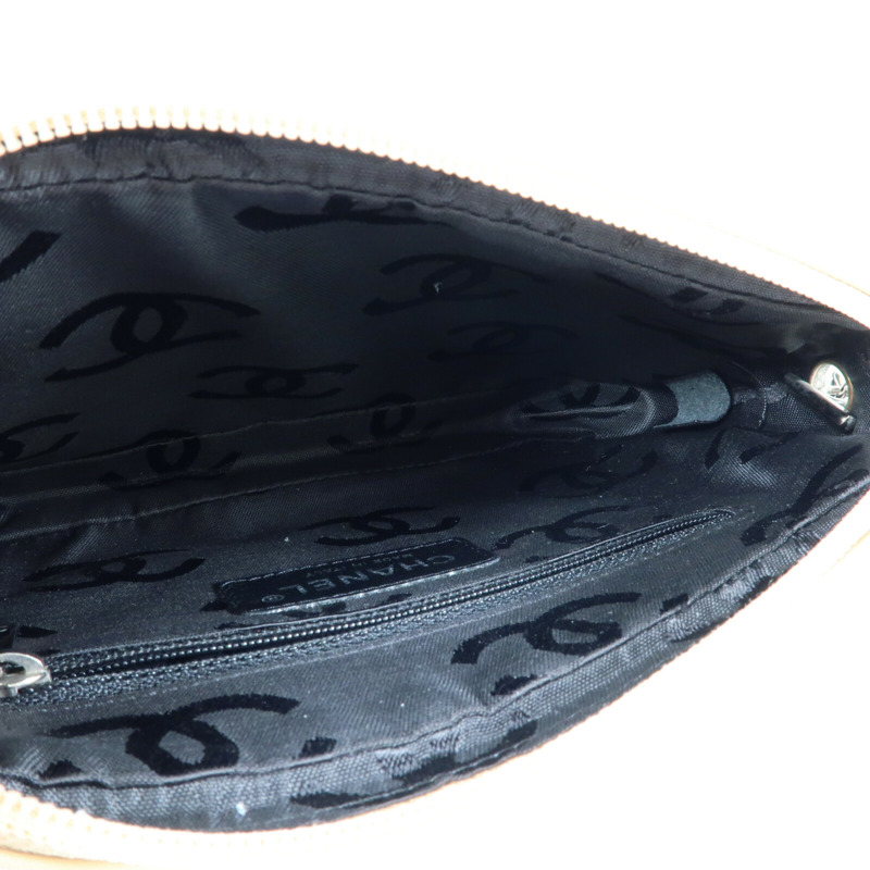 CHANEL 牛皮皮革Cambon Small Rectangle銀扣手挽袋-12