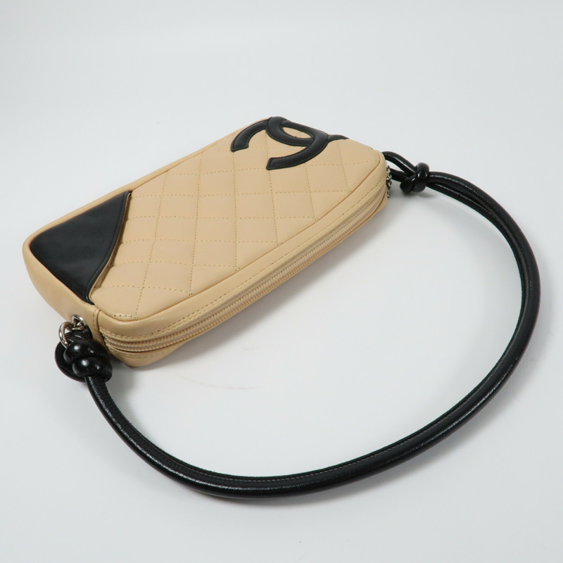 CHANEL 牛皮皮革Cambon Small Rectangle銀扣手挽袋-15