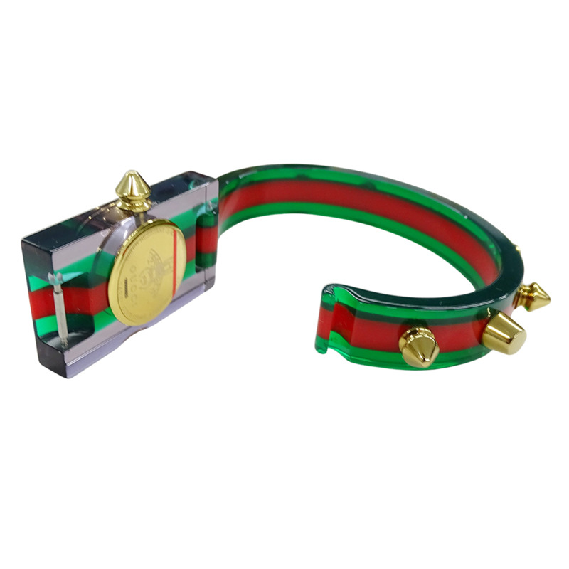 Gucci 女士手錶，復古網頁設計，鏤空，石英機芯，壓克力，手鐲，方形，鉚釘，YA143505。-4