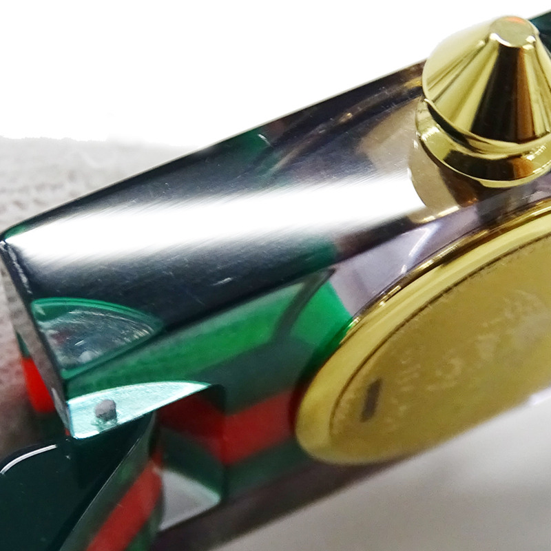 Gucci 女士手錶，復古網頁設計，鏤空，石英機芯，壓克力，手鐲，方形，鉚釘，YA143505。-10