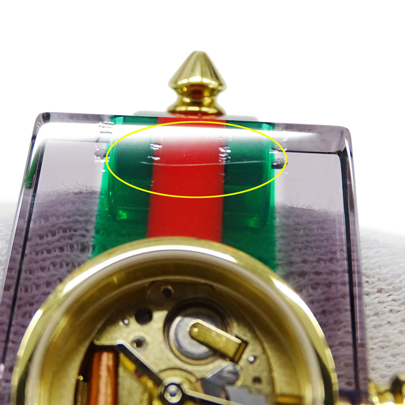 Gucci 女士手錶，復古網頁設計，鏤空，石英機芯，壓克力，手鐲，方形，鉚釘，YA143505。-11