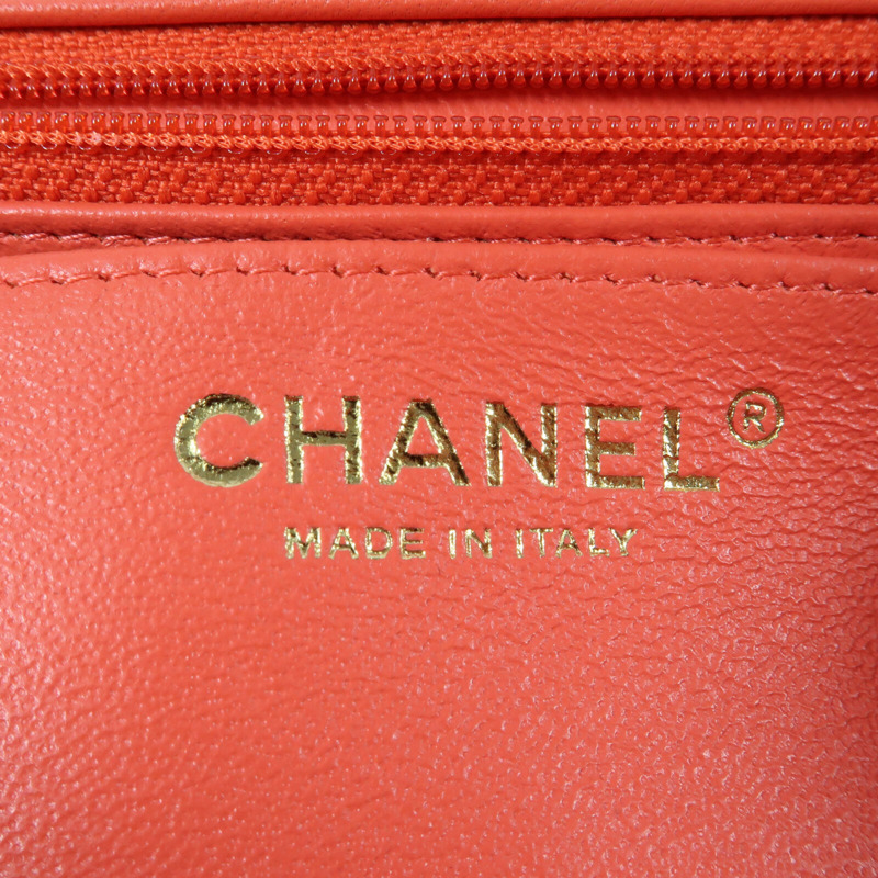 CHANEL 羊皮皮革Mini Classic 17金扣鏈帶肩背袋-13