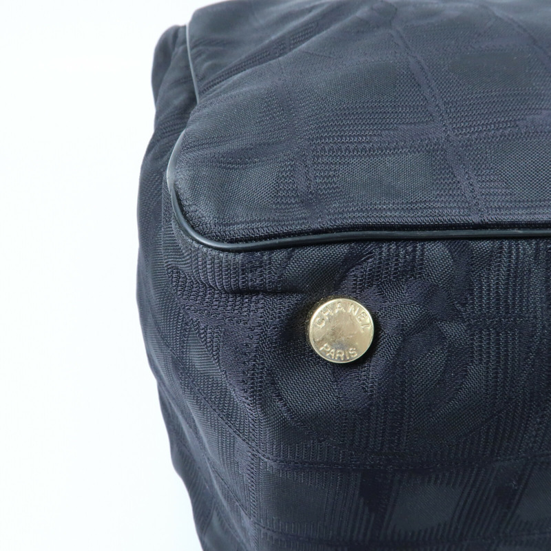 CHANEL 尼龍Travel Line Tote Bag金扣手挽袋-4