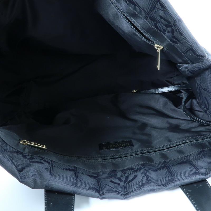 CHANEL 尼龍Travel Line Tote Bag金扣手挽袋-9