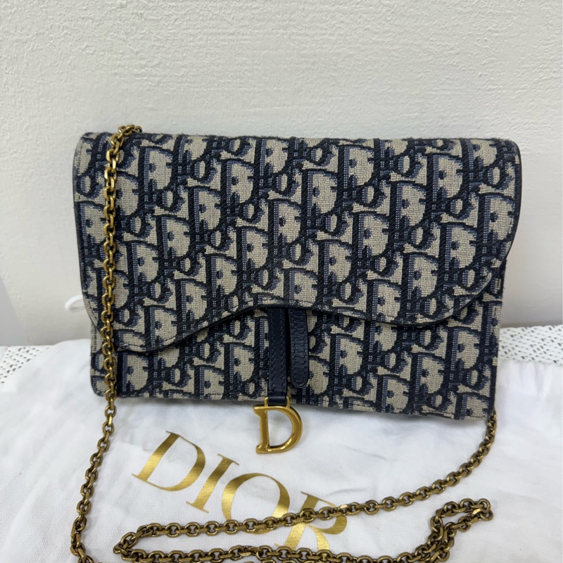 Dior 經典緹花金釦Saddle WOC-1