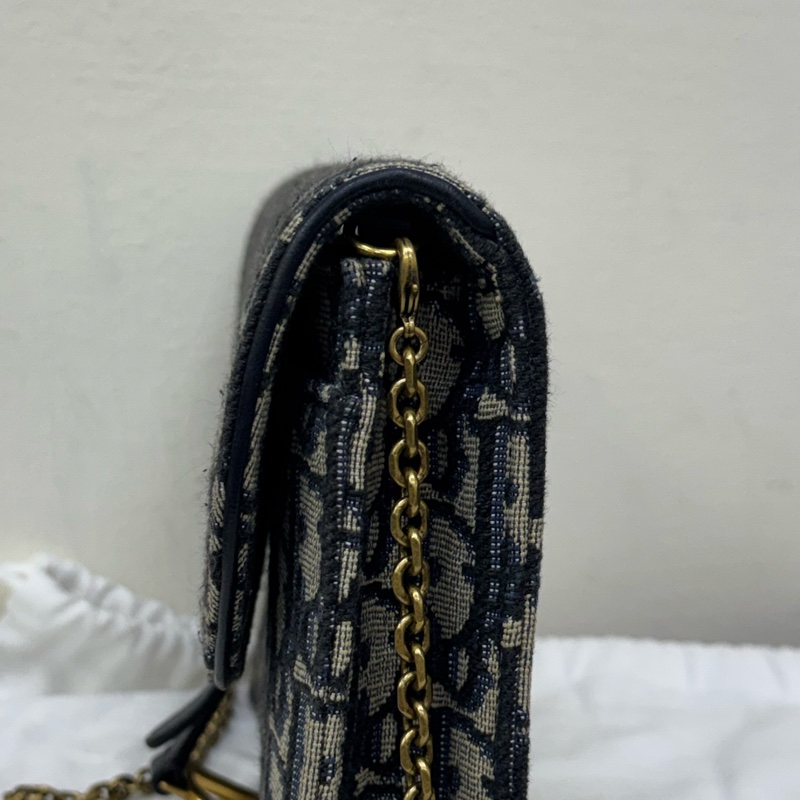 Dior 經典緹花金釦Saddle WOC-11