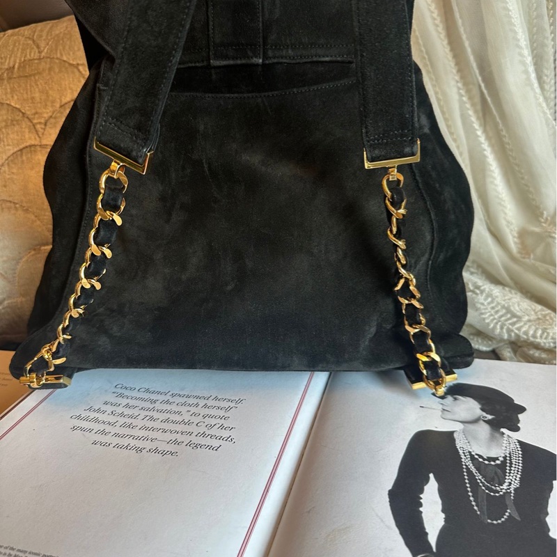 香奈兒 黑色後背包 黑色麂皮 金鏈 後背包 雙肩包 黑色皮革 復古 黑色麂皮  中古 復古 古董包  vintage backpack black leather chanel-9
