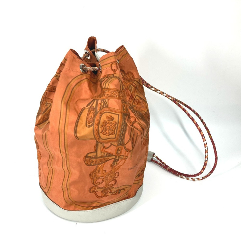 愛馬仕 Soie Coeur 22 新娘禮服抽繩肩包，絲綢和皮革，女士，橙色。-4